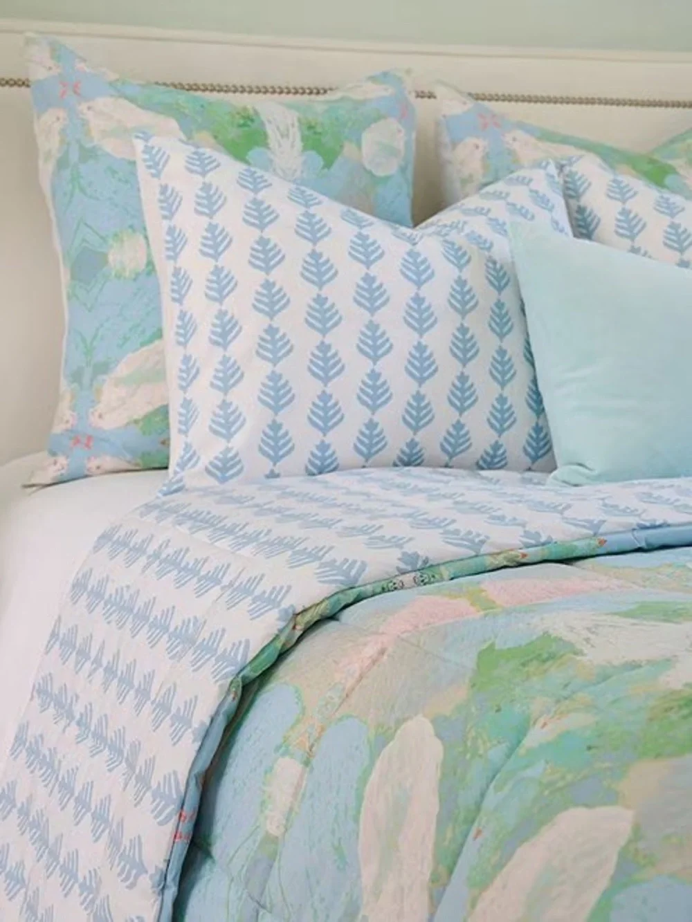 Laura Park Elephant Falls Comforter Set Full/Queen